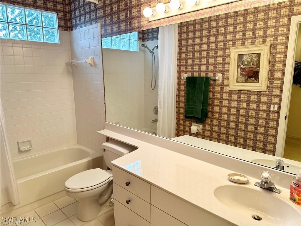 27080 Lake Harbor Ct 202 Property Photo 21