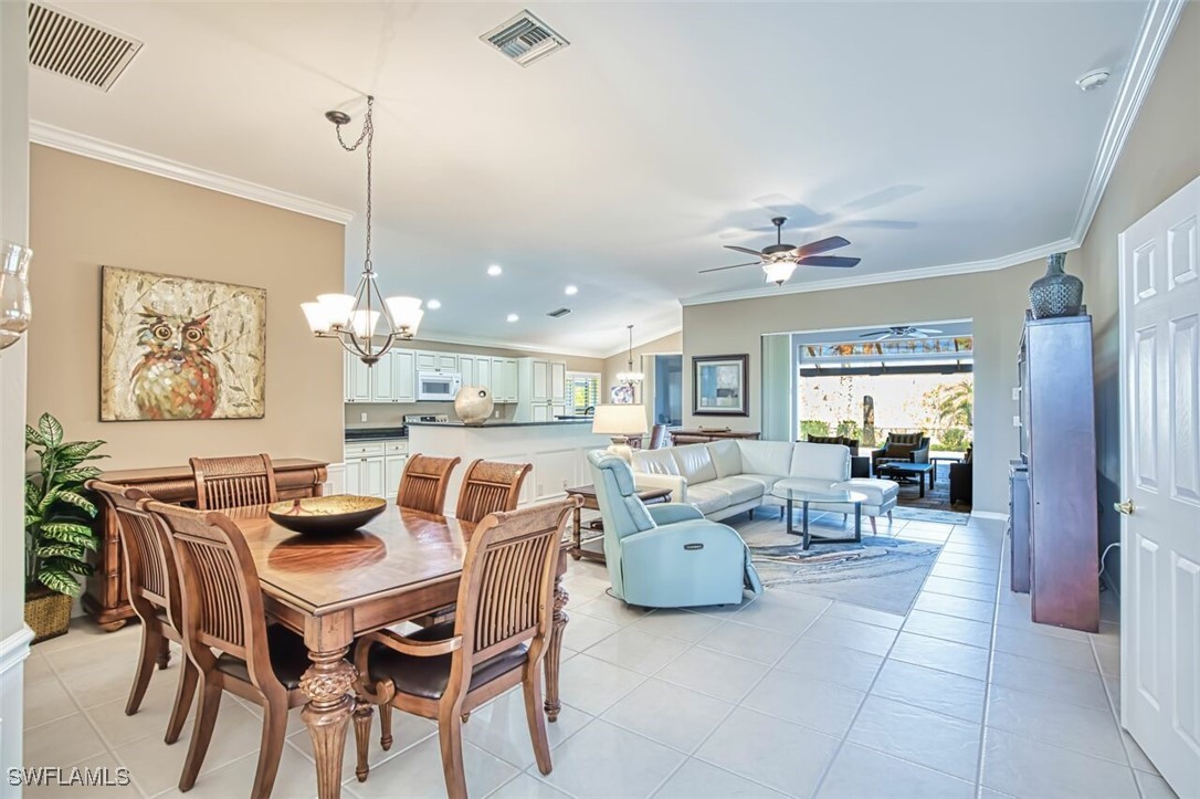 9078 Shadow Glen Way Property Photo 4