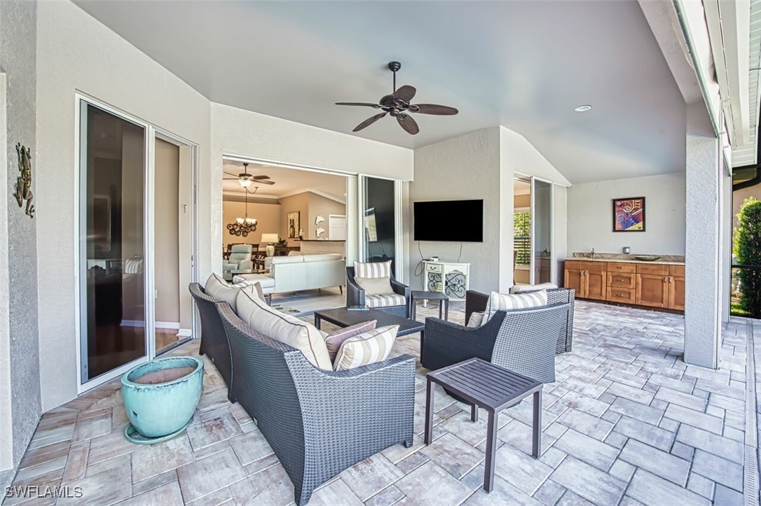 9078 Shadow Glen Way Property Photo 18