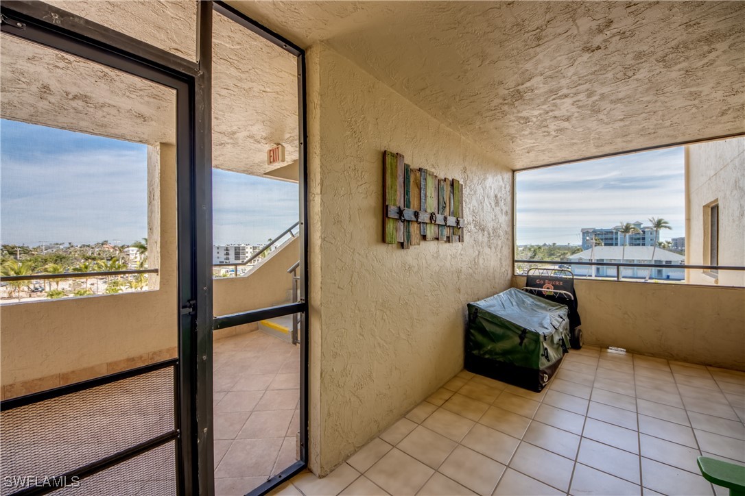 6662 Estero Blvd 411 Property Photo 6