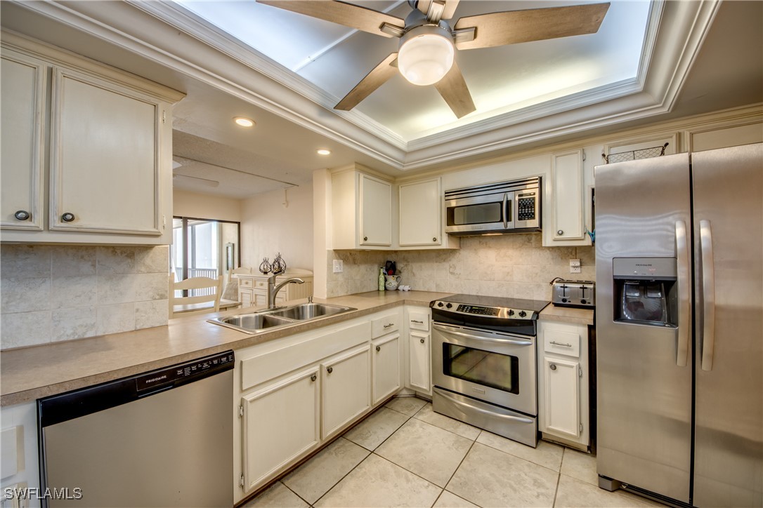 6662 Estero Blvd 411 Property Photo 18