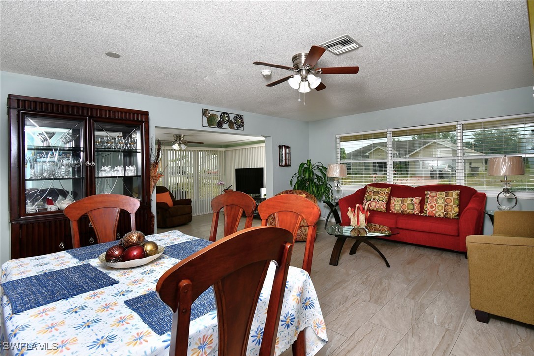 219 Oaklawn Ct Property Photo 7