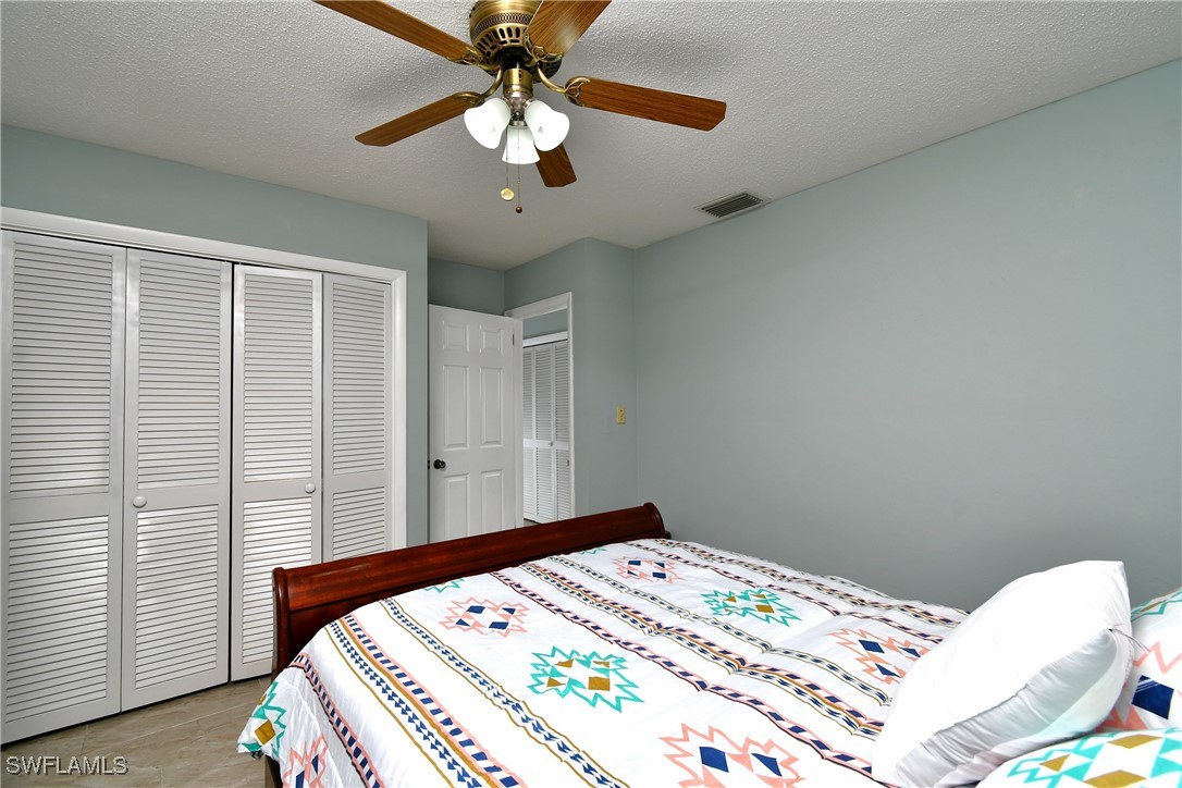 219 Oaklawn Ct Property Photo 14