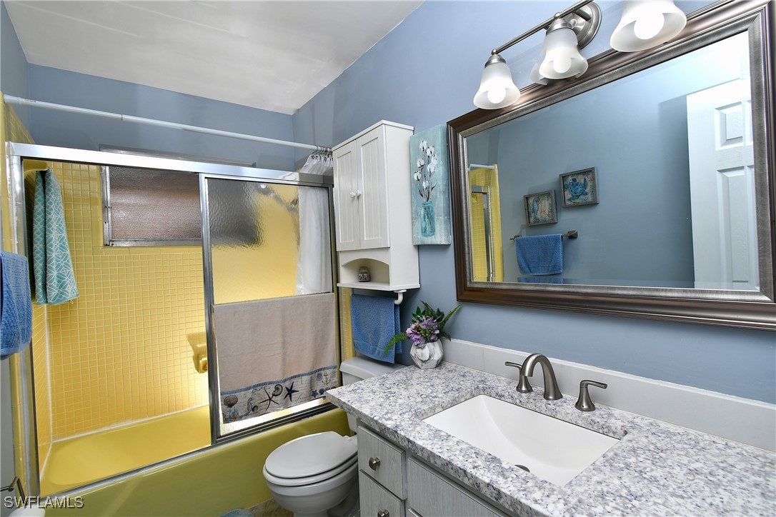 219 Oaklawn Ct Property Photo 15