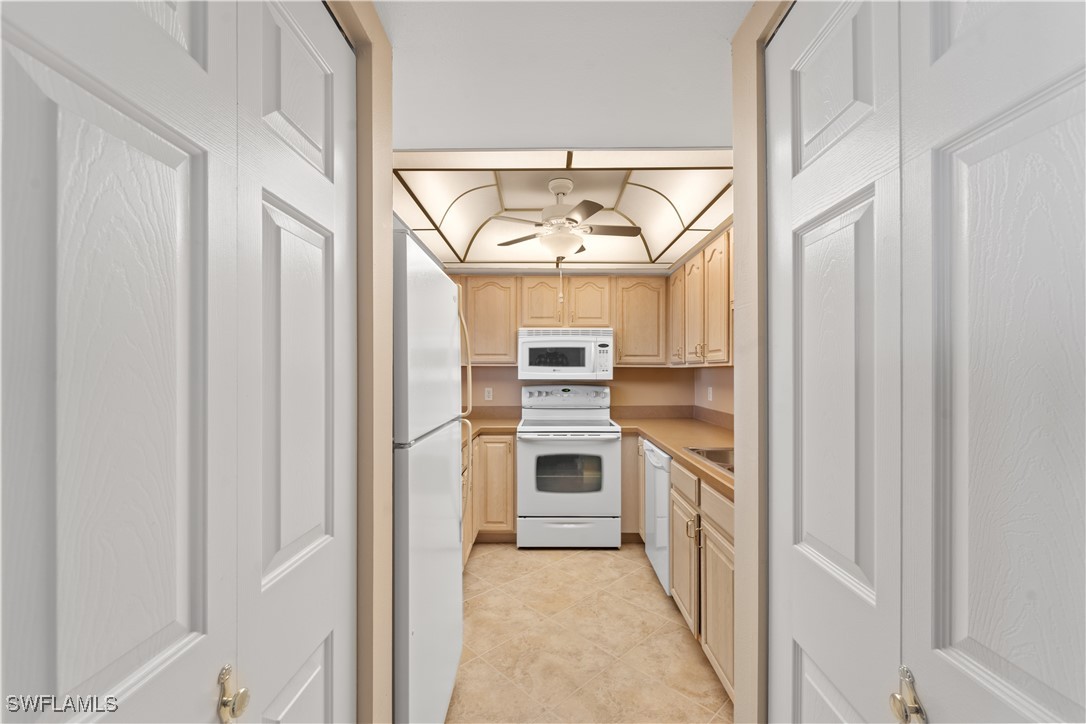 5463 Peppertree Dr 13 Property Photo 11
