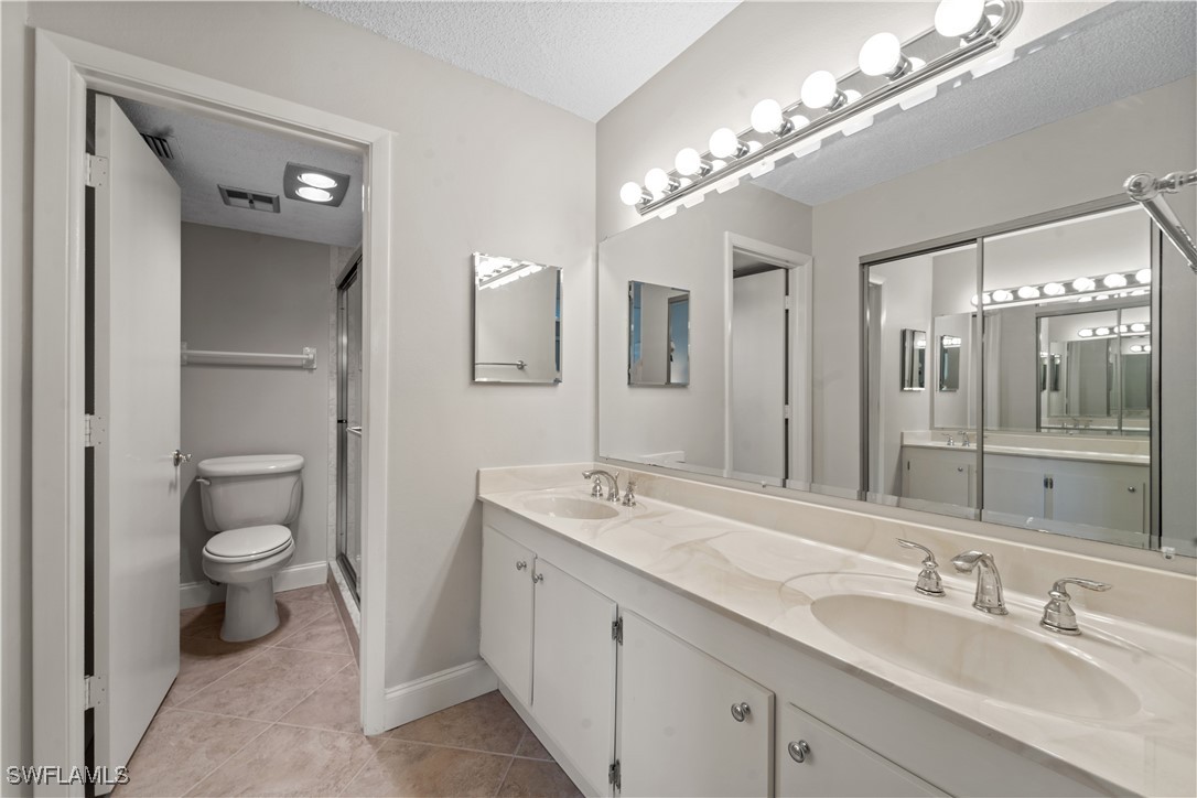 5463 Peppertree Dr 13 Property Photo 15
