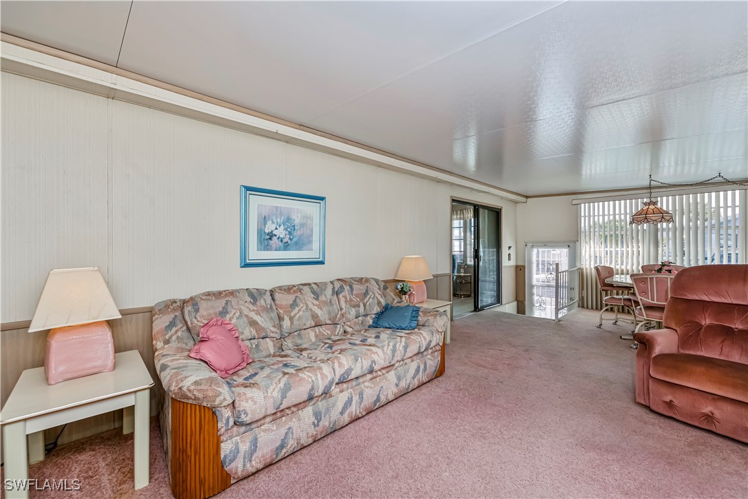 182 Caravan Cir Property Photo 4