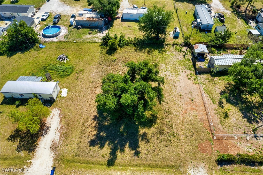 8355 Nault Rd Property Photo 6