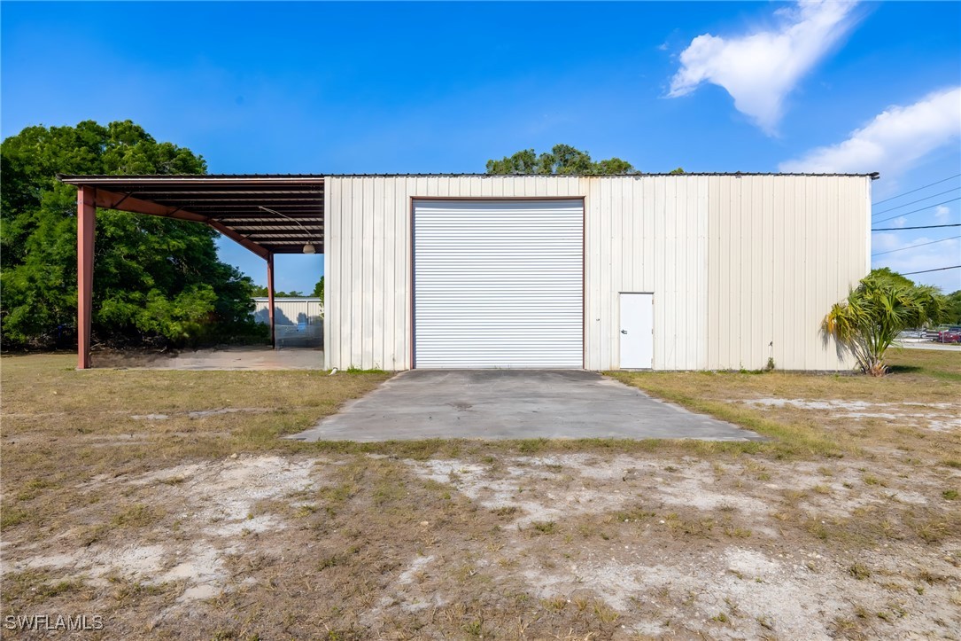 109 S Industrial Loop Property Photo 2
