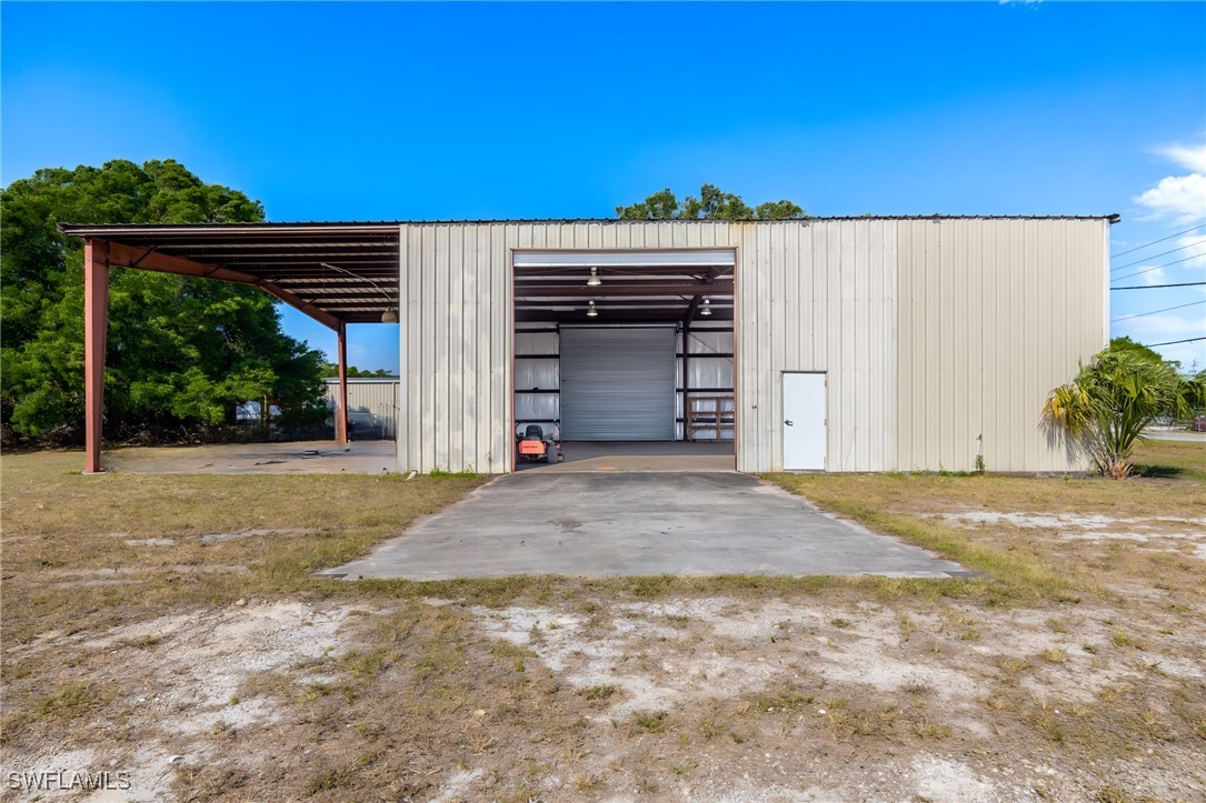 109 S Industrial Loop Property Photo 5