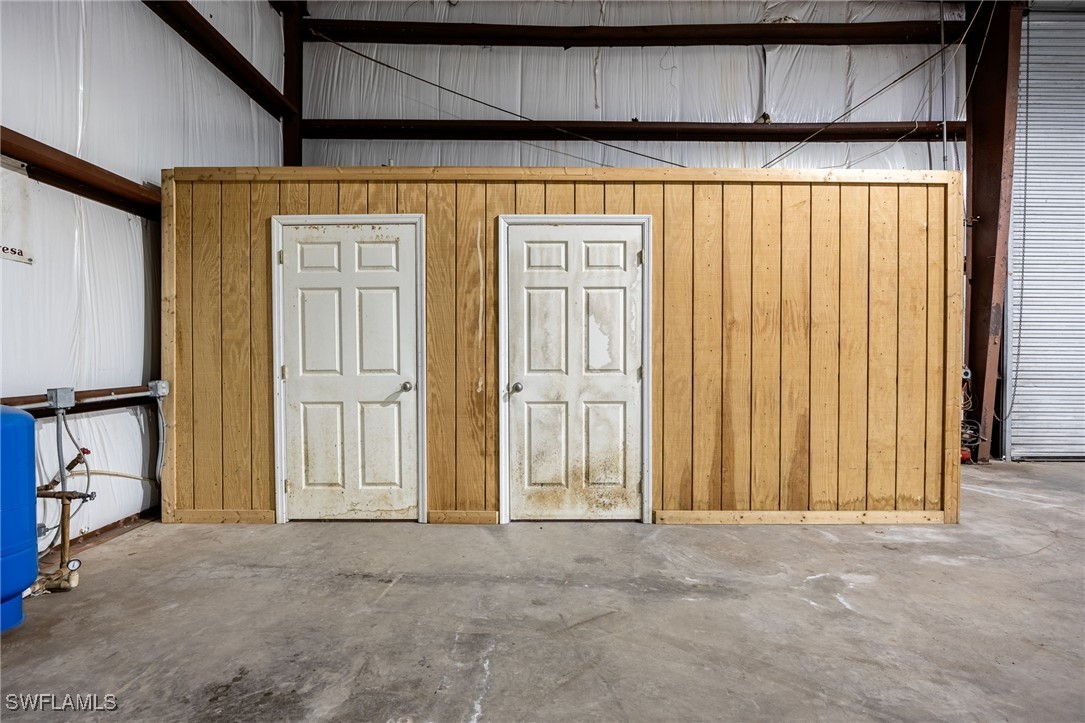 109 S Industrial Loop Property Photo 21