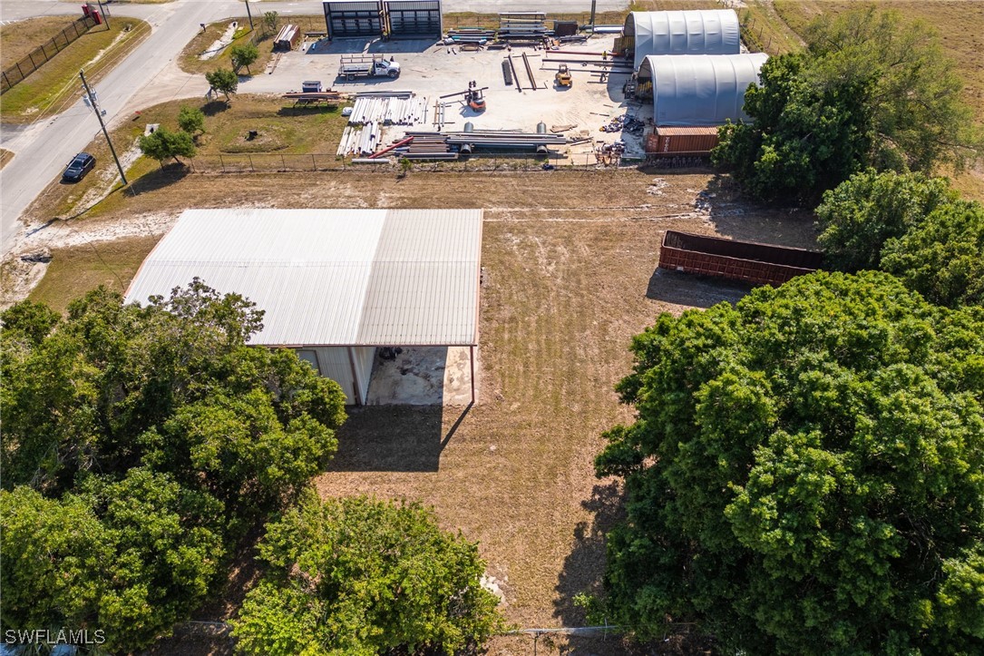 109 S Industrial Loop Property Photo 35