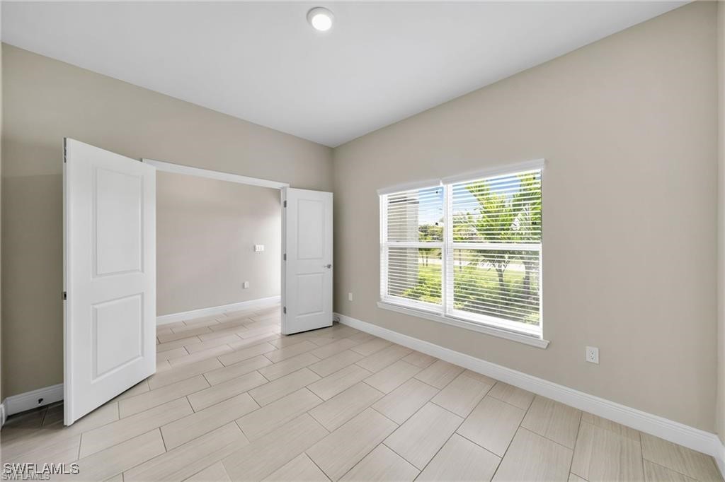 1004 Nw 35th Pl Property Photo 6