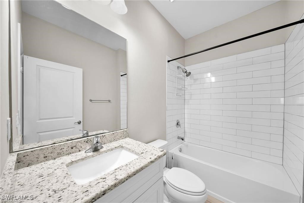 1004 Nw 35th Pl Property Photo 10