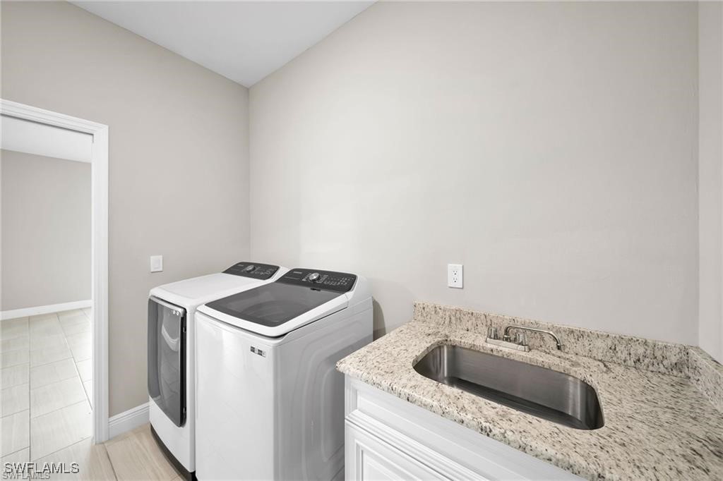1004 Nw 35th Pl Property Photo 13