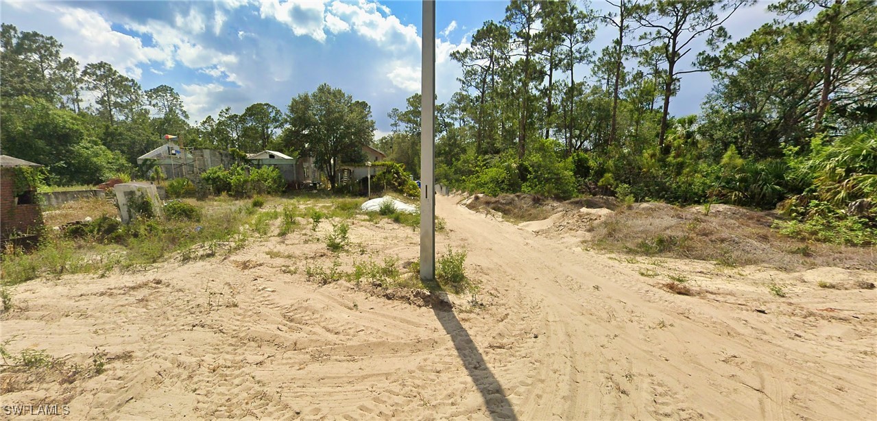 2321 Leroy Ave Property Photo 5