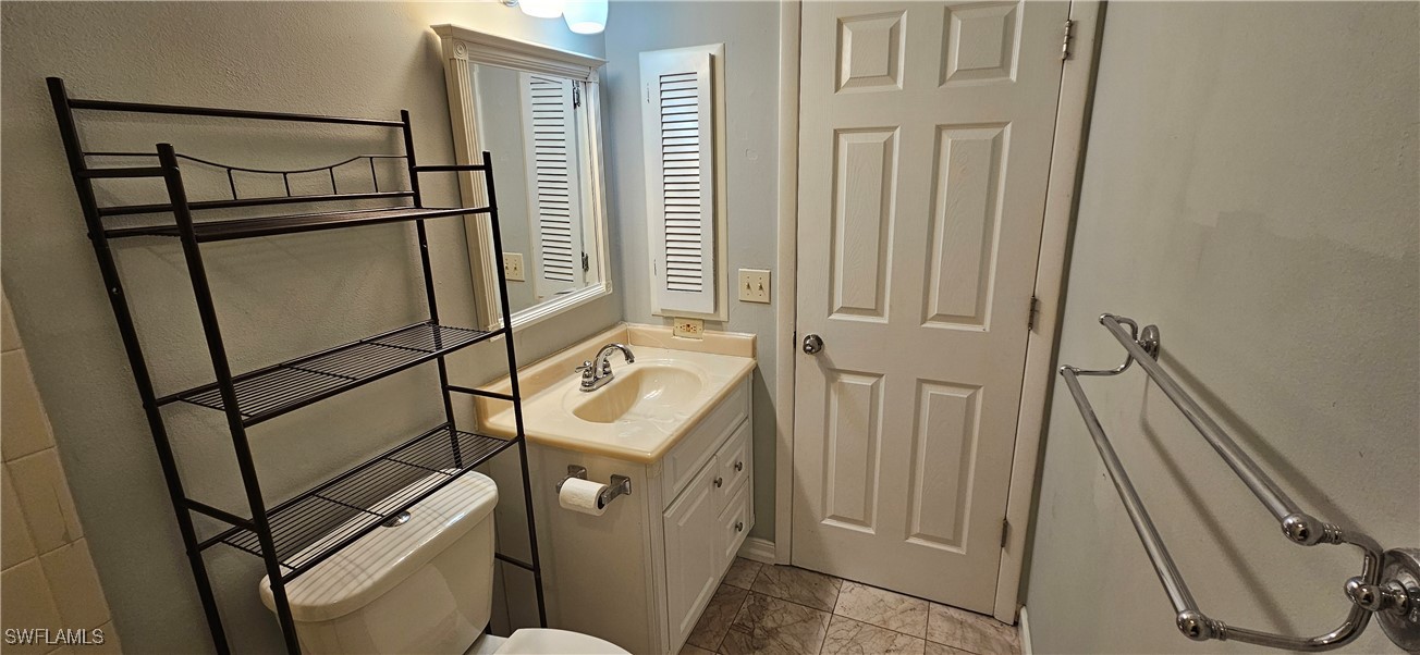 4904 Vincennes Ct 209 Property Photo 10