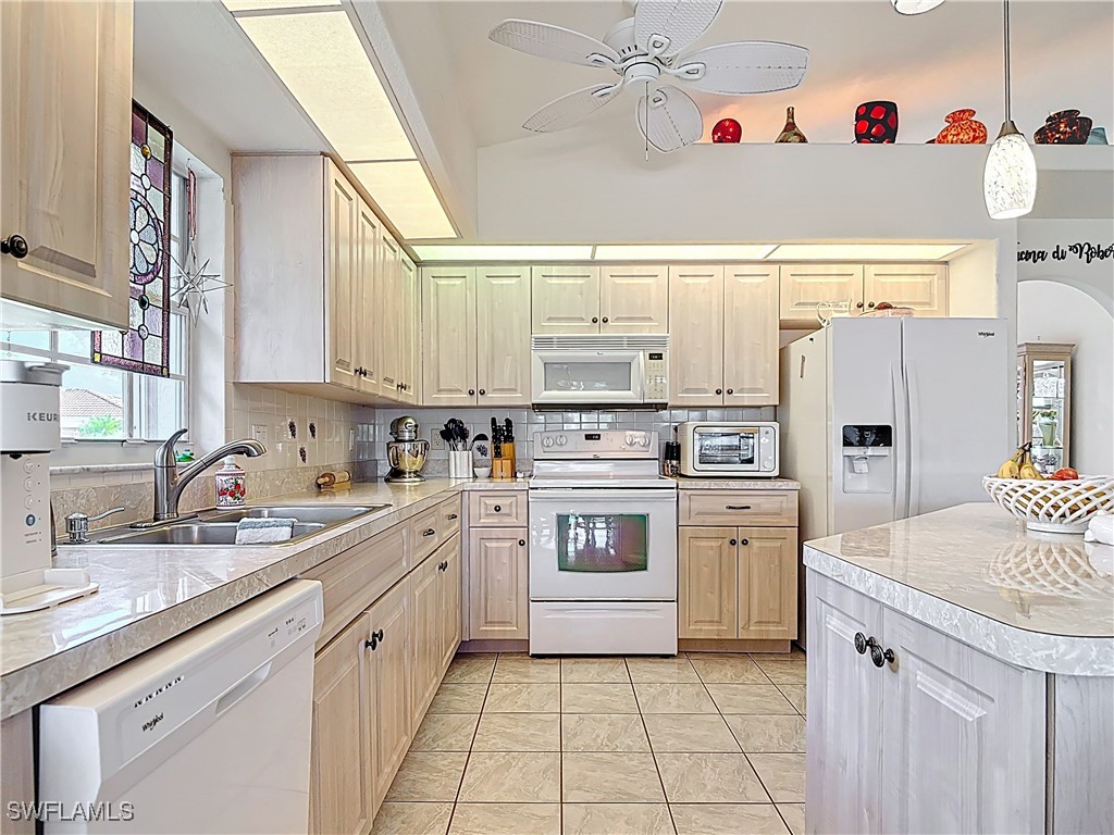 1771 Corona Del Sire Dr Property Photo 11
