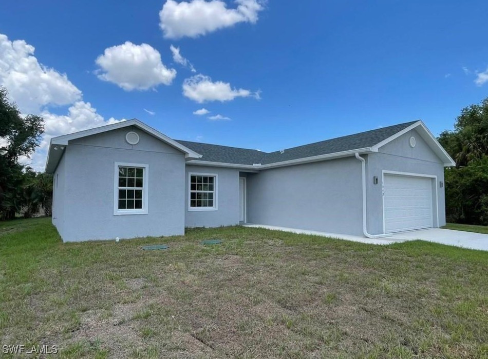 1042 N Bronze Ct Property Photo 2