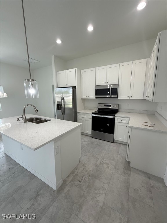 1042 N Bronze Ct Property Photo 5