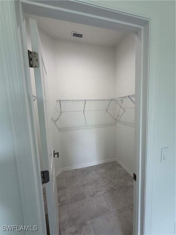 1042 N Bronze Ct Property Photo 12