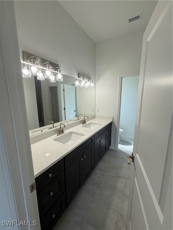 1042 N Bronze Ct Property Photo 13