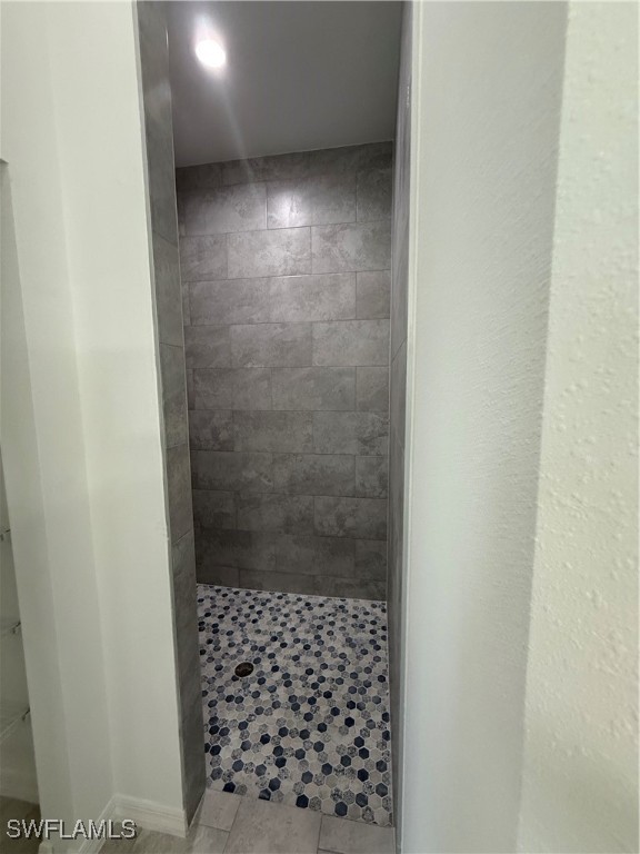 1042 N Bronze Ct Property Photo 14