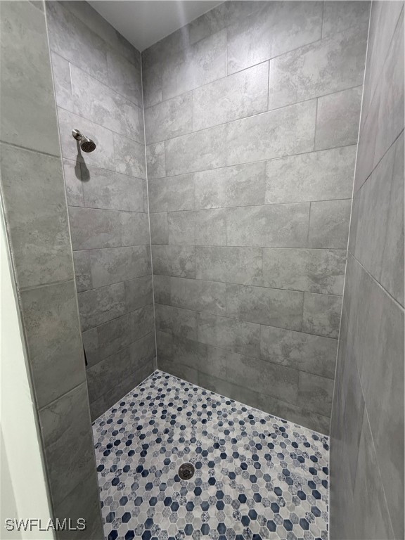 1042 N Bronze Ct Property Photo 15