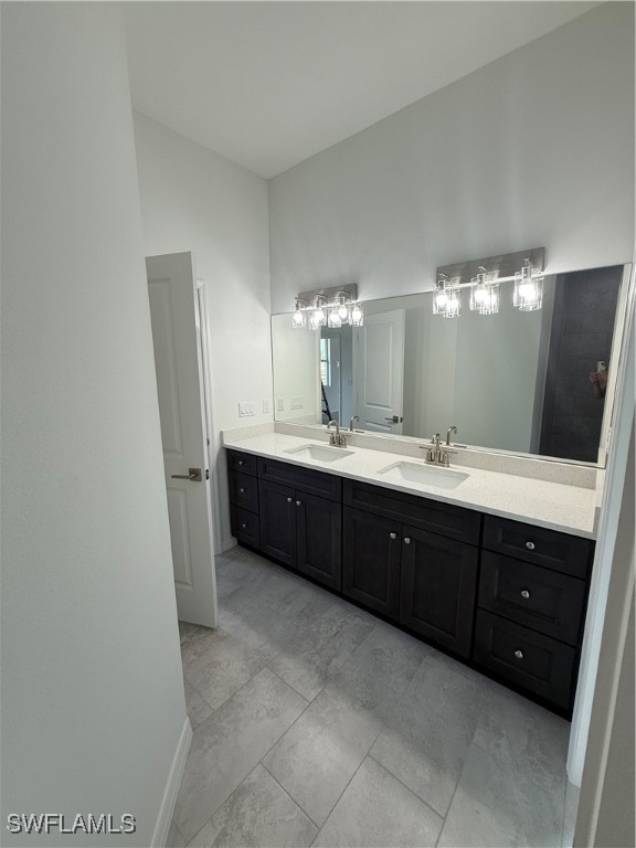 1042 N Bronze Ct Property Photo 16