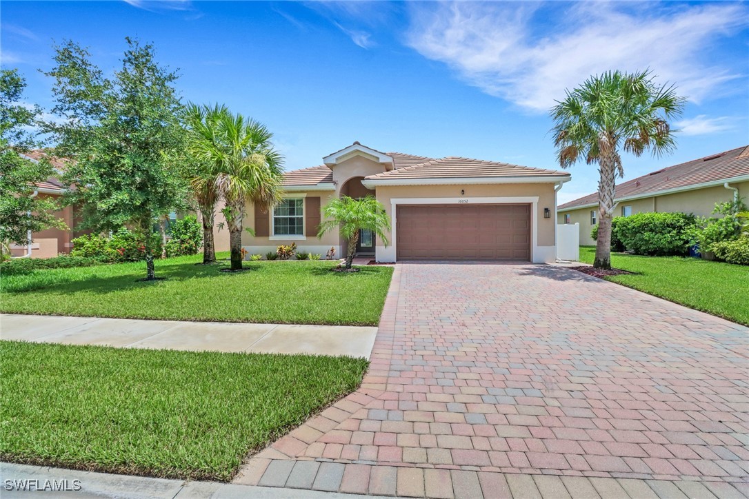 16052 Palmetto Prairie DR Property Photo 1