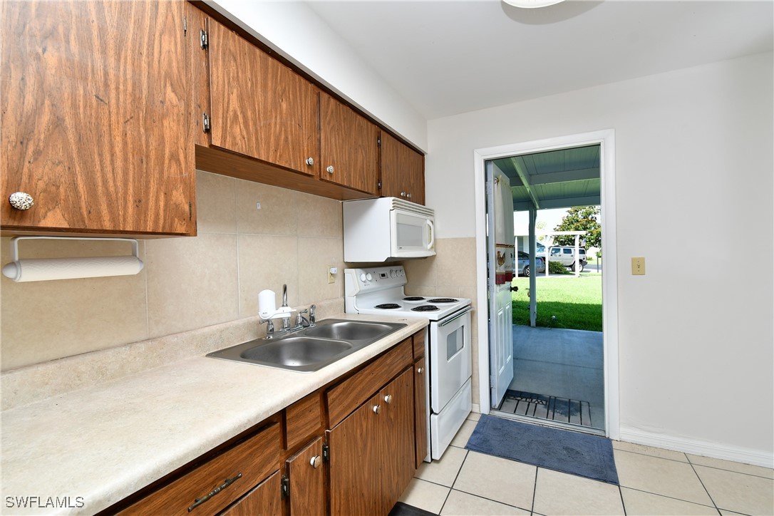 20 Pinewood Blvd Property Photo 13
