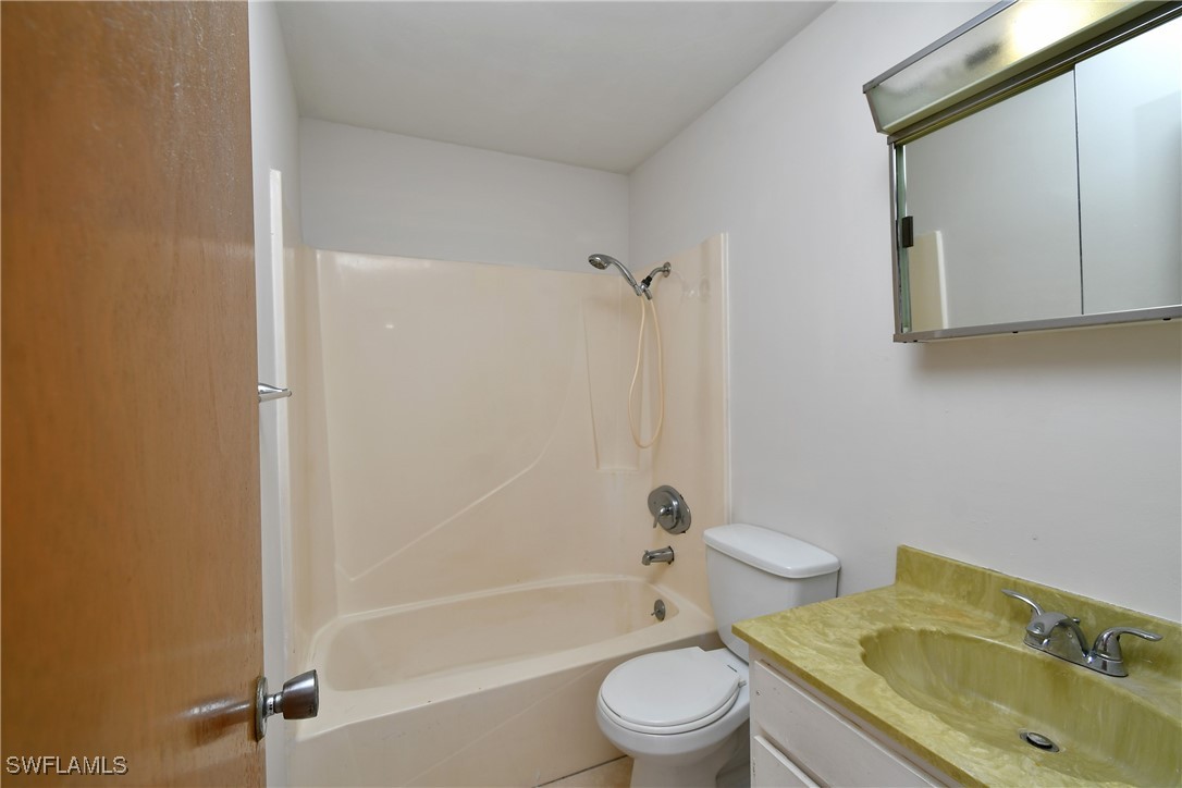 20 Pinewood Blvd Property Photo 16