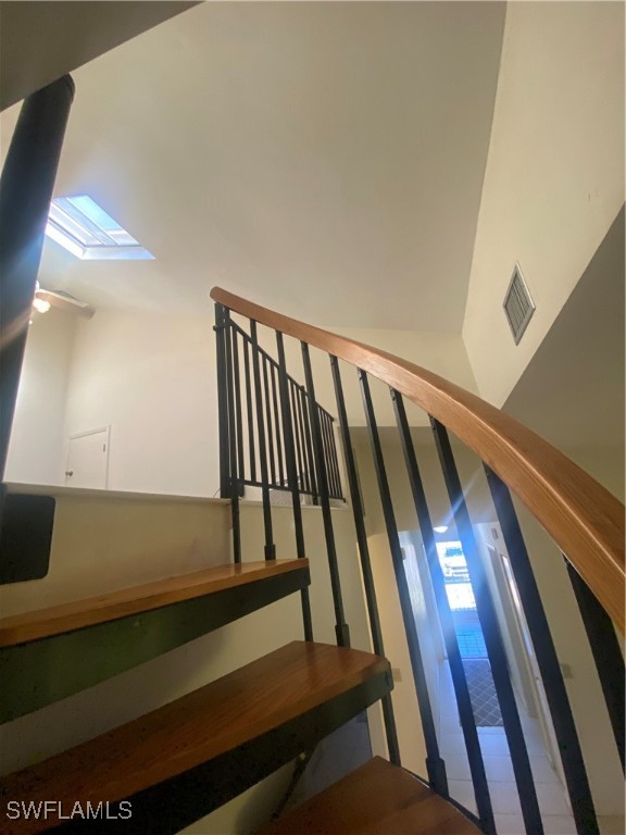 8565 Tamara Ct Property Photo 7