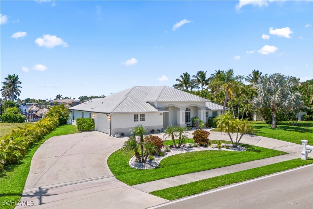 3828 Agualinda Blvd Property Photo 1