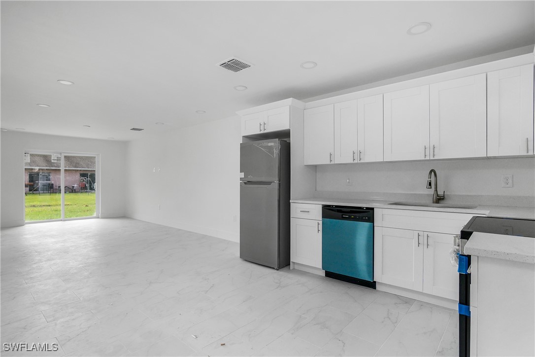 2415 Richard Ave S Property Photo 4