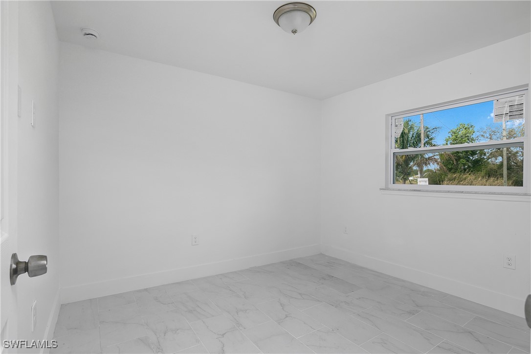 2415 Richard Ave S Property Photo 11