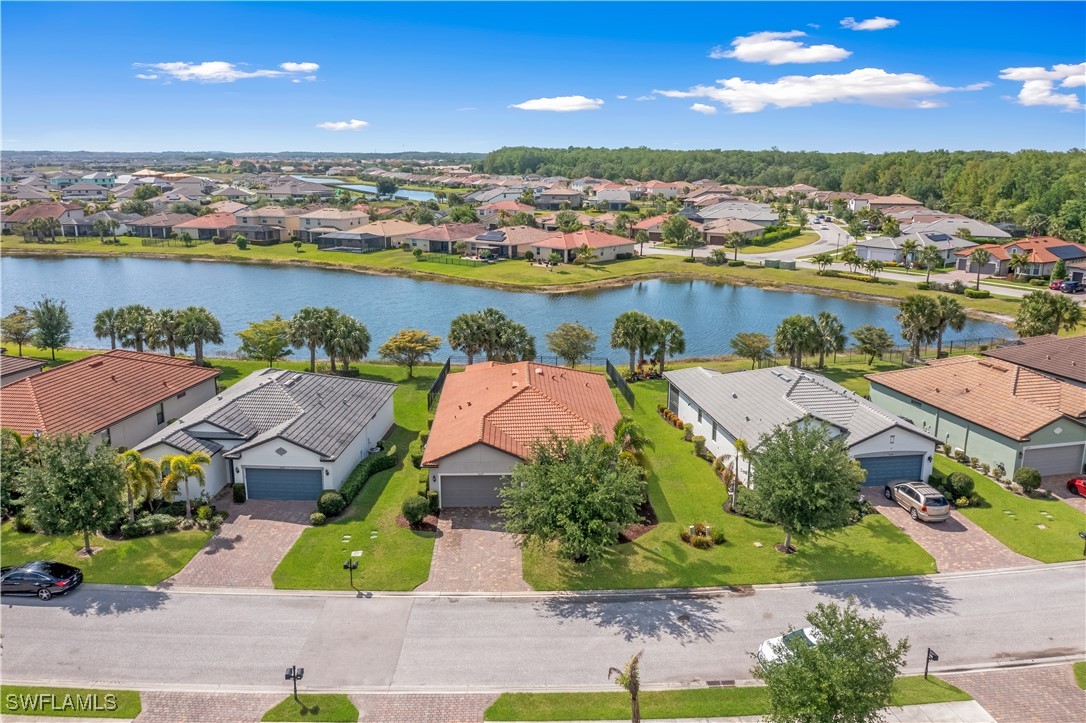 16087 Mistflower Dr Property Photo 4