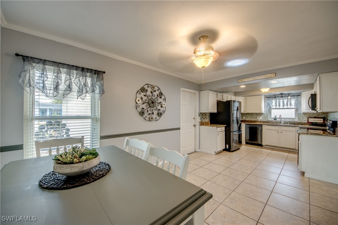 9758 Deerfoot Dr Property Photo 10