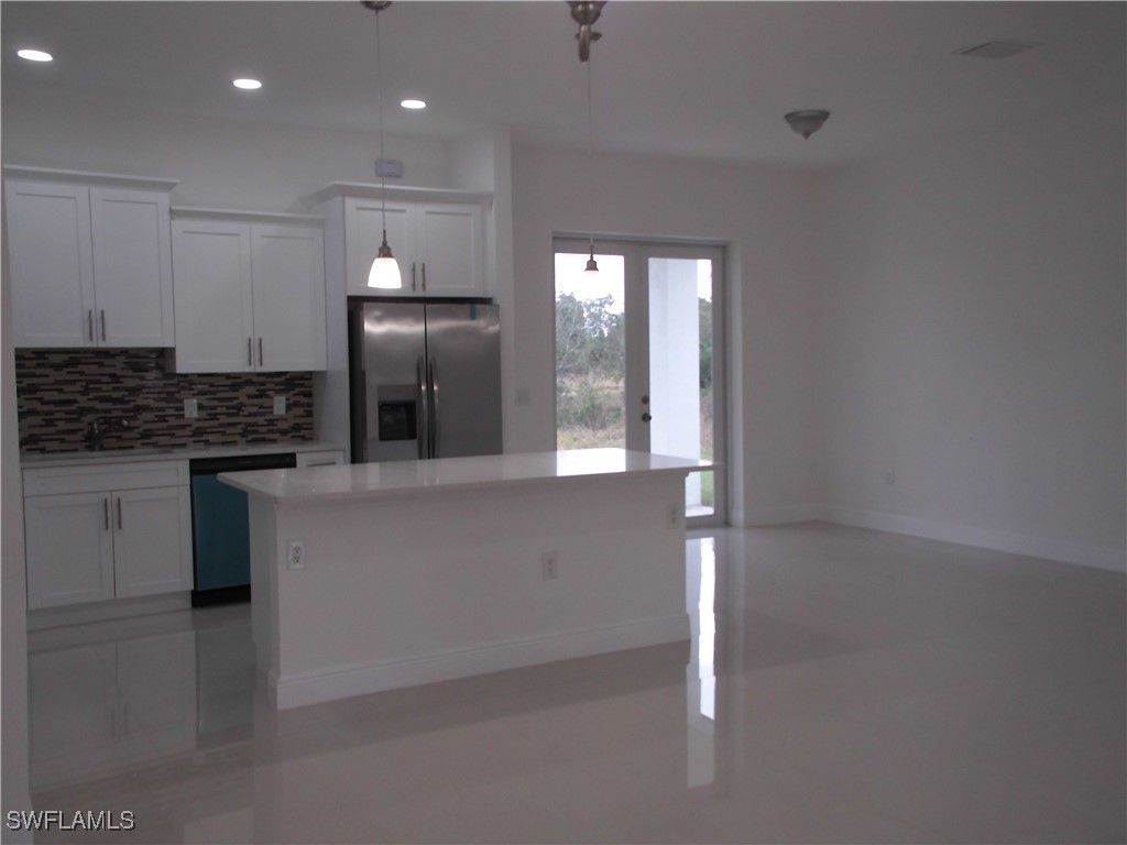 1147 Antonio St E Property Photo 5