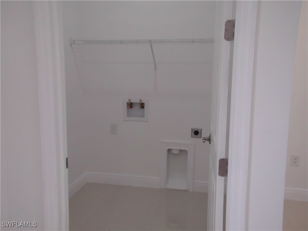 1147 Antonio St E Property Photo 28