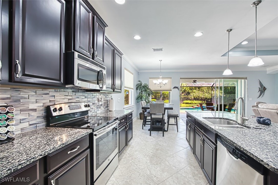 12740 Seaside Key Ct Property Photo 11