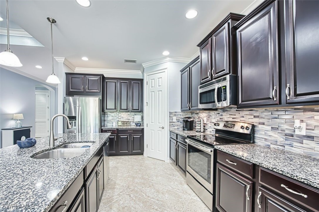 12740 Seaside Key Ct Property Photo 13
