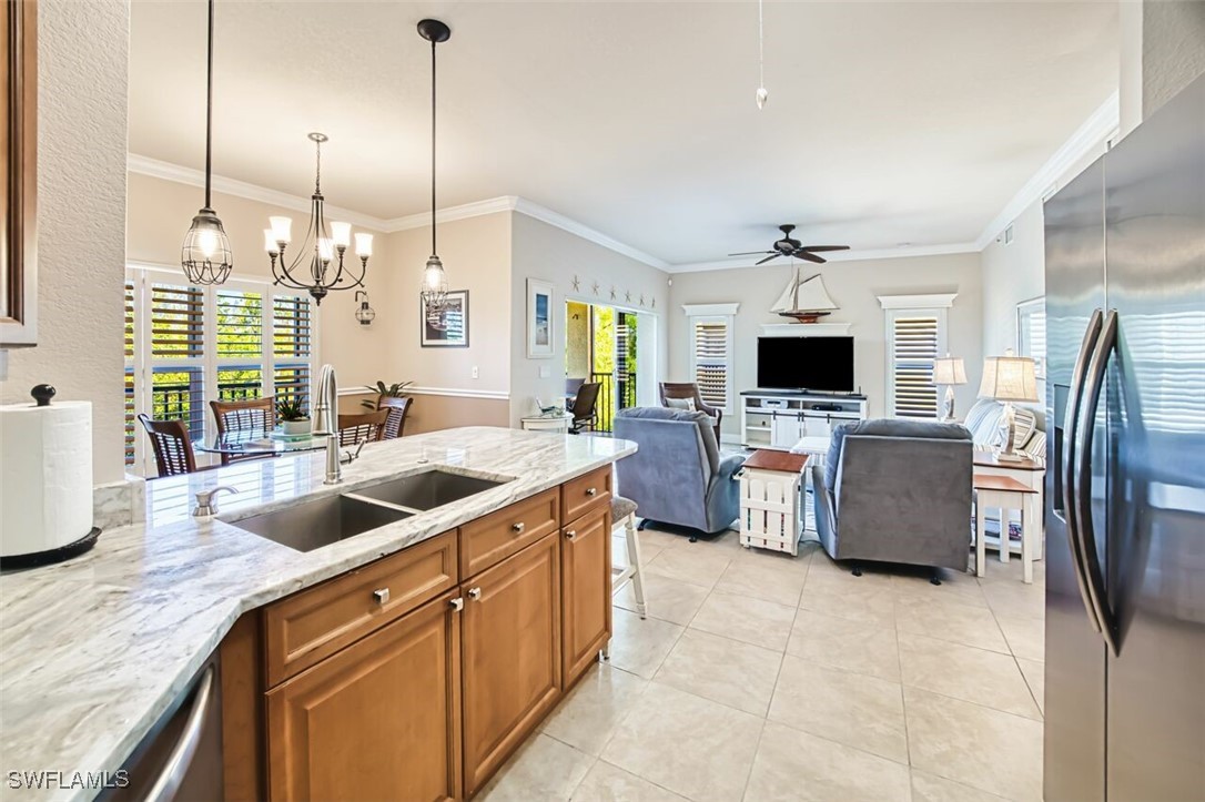 10090 Lake Cove Dr 101 Property Photo 14