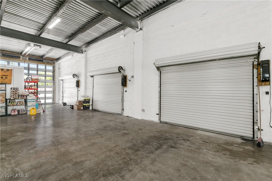 1529 Lee St Property Photo 12