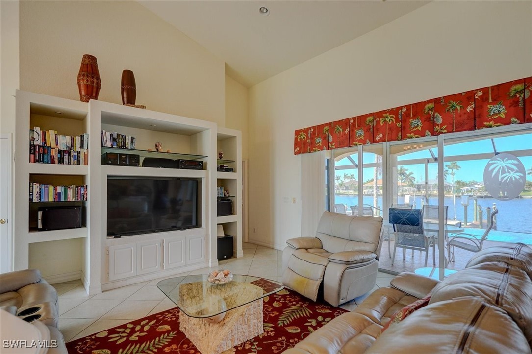 330 Sw 33rd Ave Property Photo 5