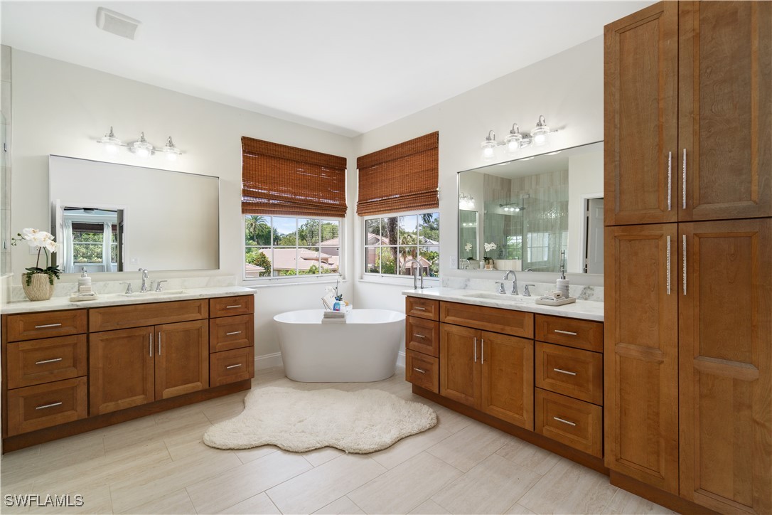 2338 Butterfly Palm Dr Property Photo 30