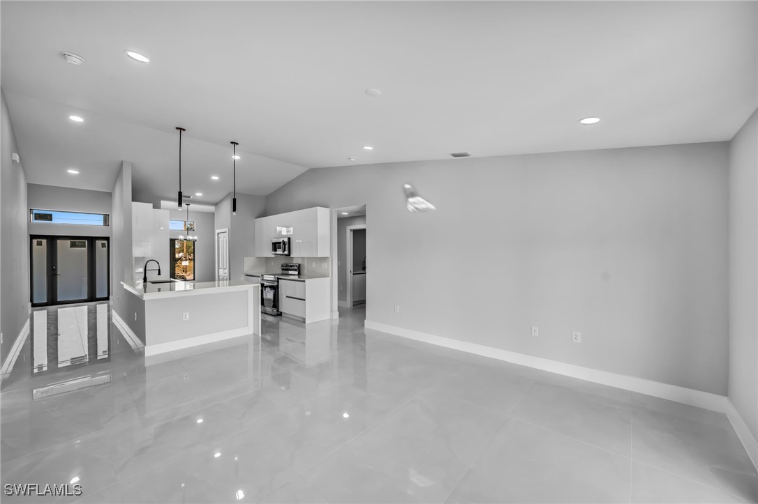 816 Edward Ave Property Photo 15