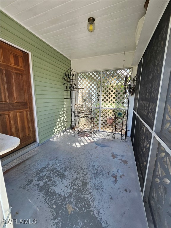 835 9th Ave S Property Photo 2