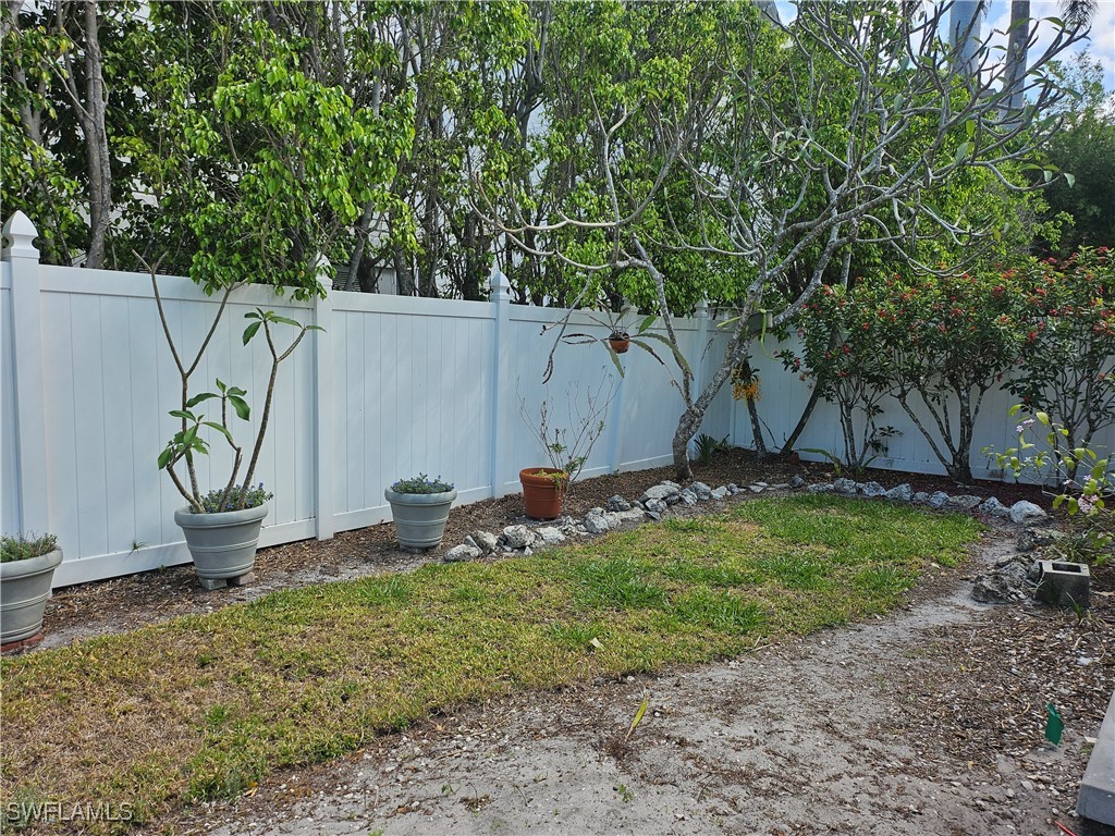 835 9th Ave S Property Photo 12