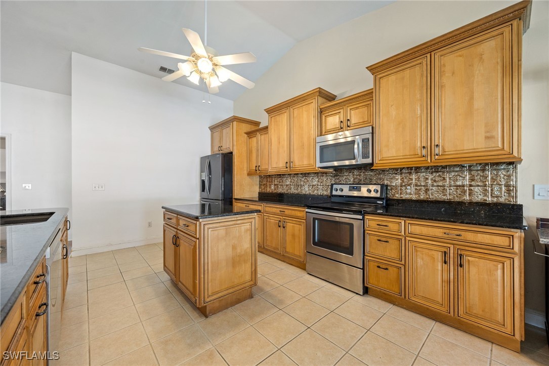 1625 Sw 32nd St Property Photo 16